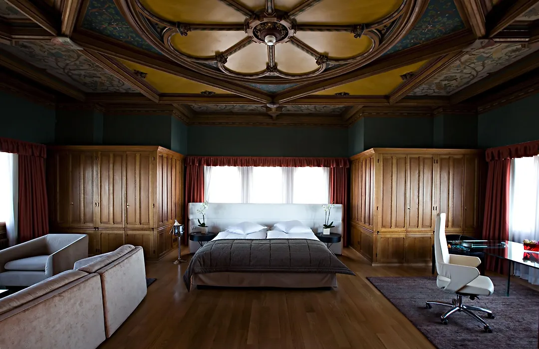 Chateau D'Ouchy-1